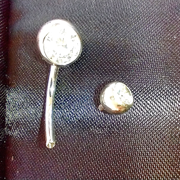 Ring belly CZ WhiteTitanium Belly Ring - Picture 6 of 7